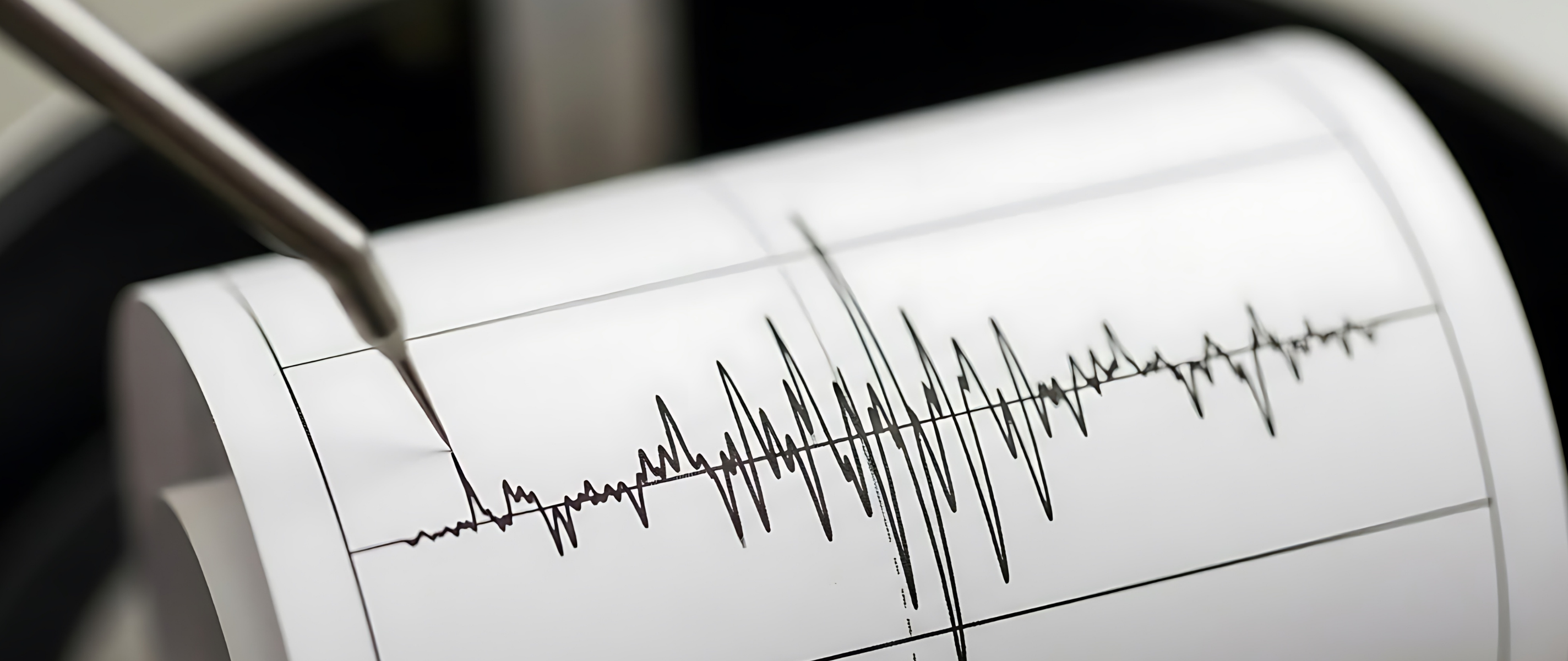 Messnadel zeichnet seismische Aktivität auf