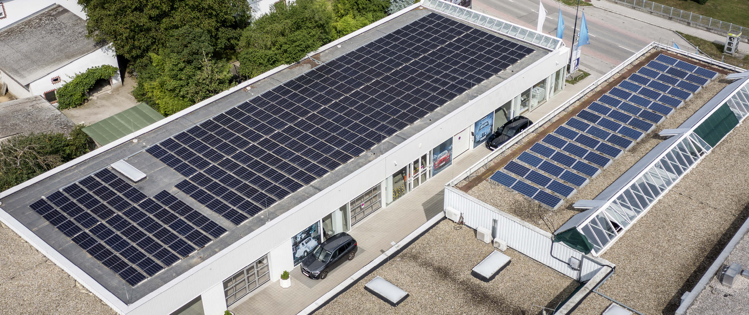 Carport mit PV-Anlage am Dach